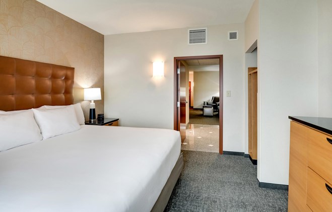 Drury Inn & Suites Montgomery - King Suite