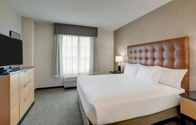 Drury Inn & Suites Montgomery - King Suite