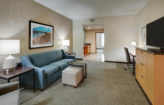 Drury Inn & Suites Montgomery - King Suite