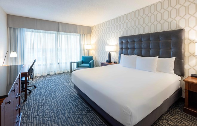 Drury Plaza Hotel St. Louis Chesterfield - King Room Deluxe
