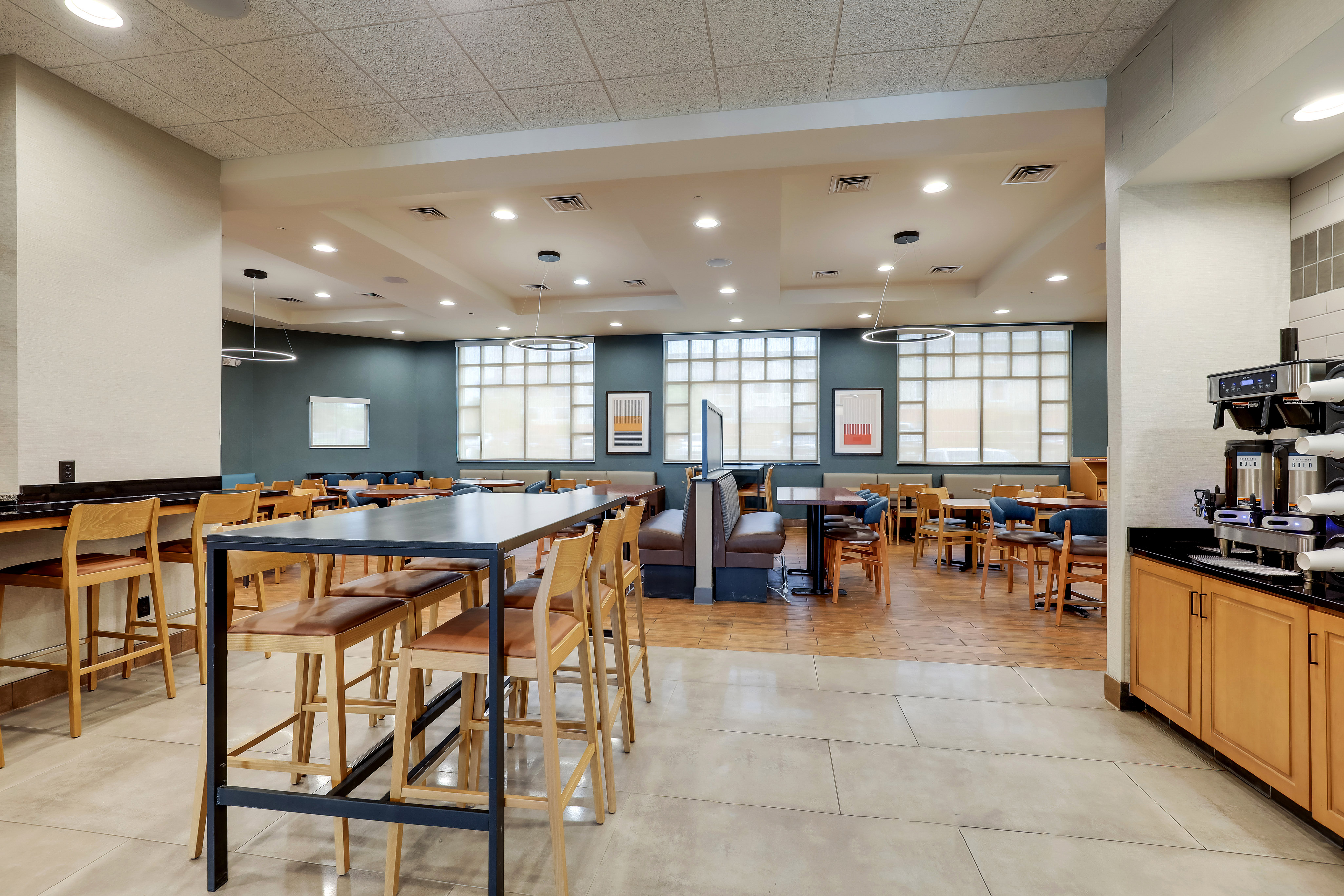 Drury Inn & Suites Dayton North - Dining Area