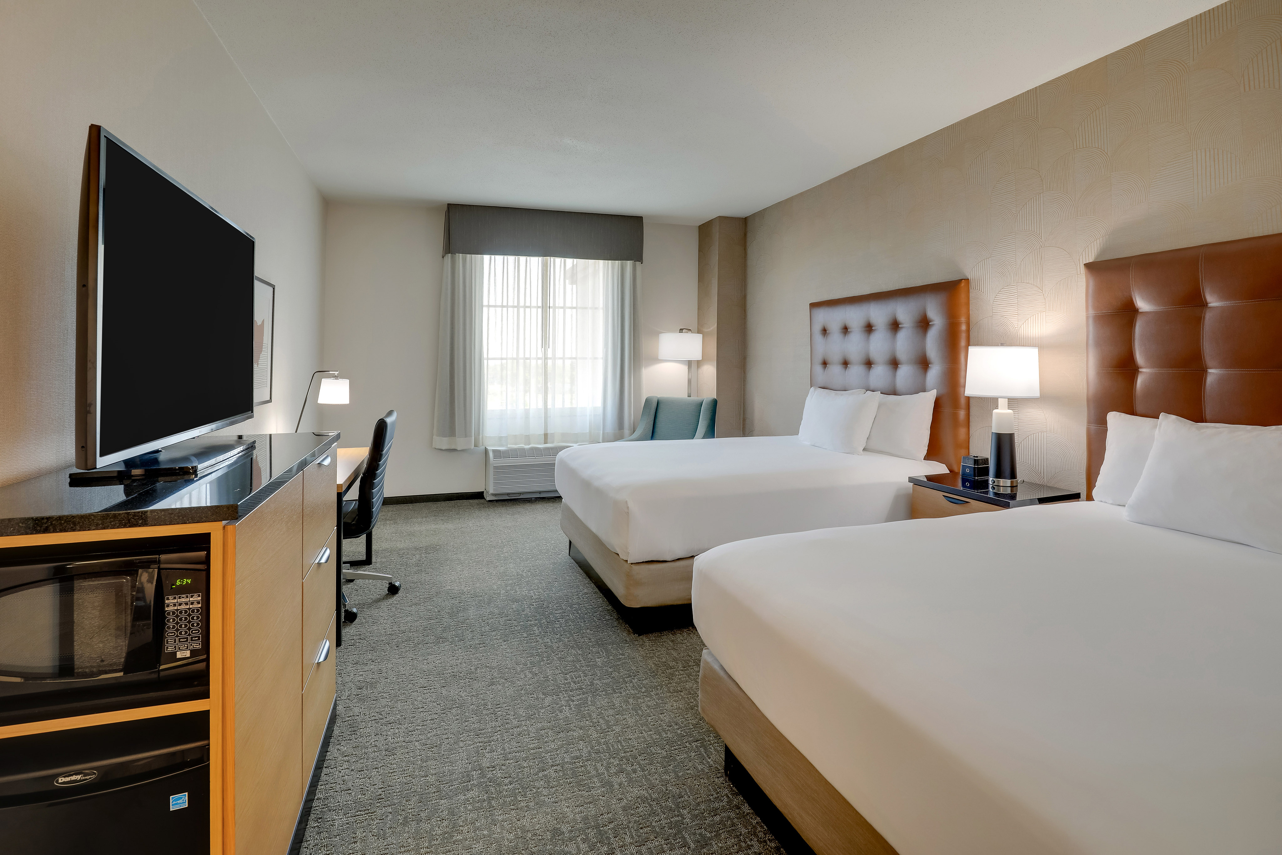 Drury Inn & Suites Dayton North - 2 Queen Bed Deluxe