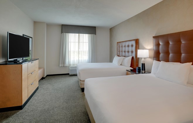 Drury Inn & Suites Dayton North - 2 Queen Bed Suite