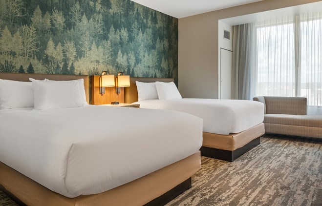 Drury Plaza Hotel Pigeon Forge - 2 Queen Beds Deluxe