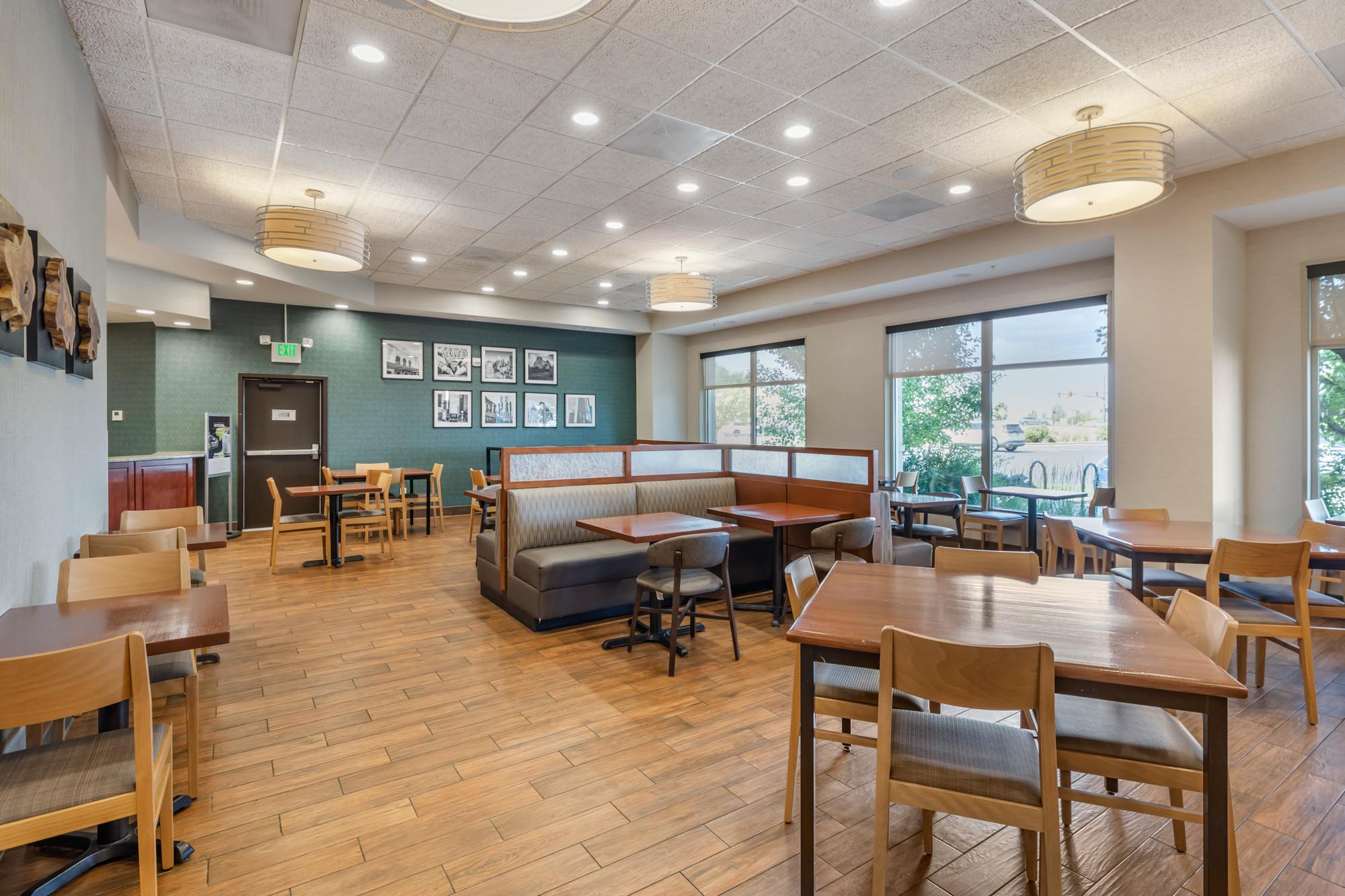 Drury Plaza Hotel Denver Central Park - Dining