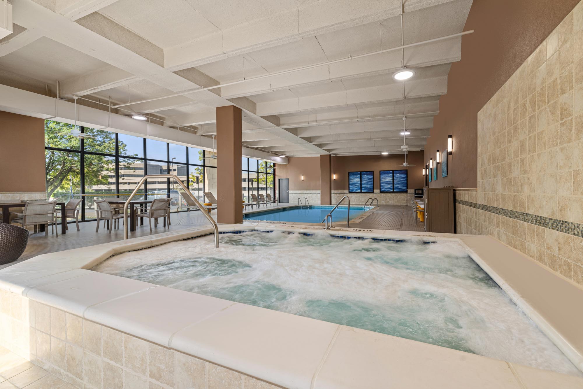 Drury Plaza Hotel St. Louis Creve Coeur - Pool Area