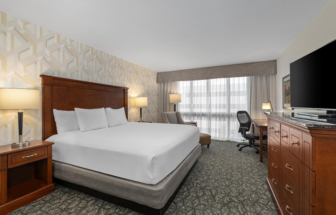 Drury Plaza Hotel St. Louis Creve Coeur - King Room Deluxe