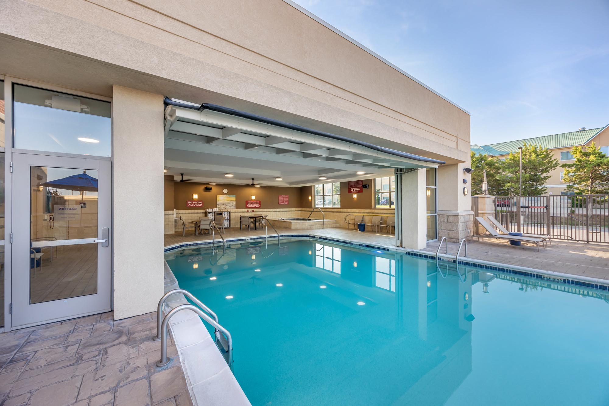 Drury Plaza Hotel Columbia - Pool