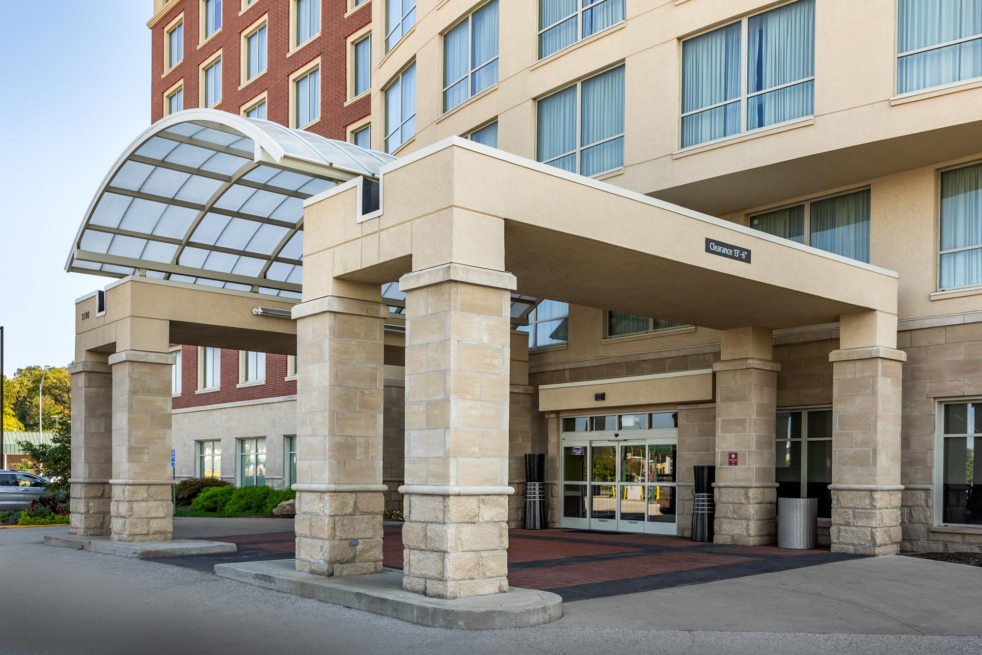 Drury Plaza Hotel Columbia - Exterior