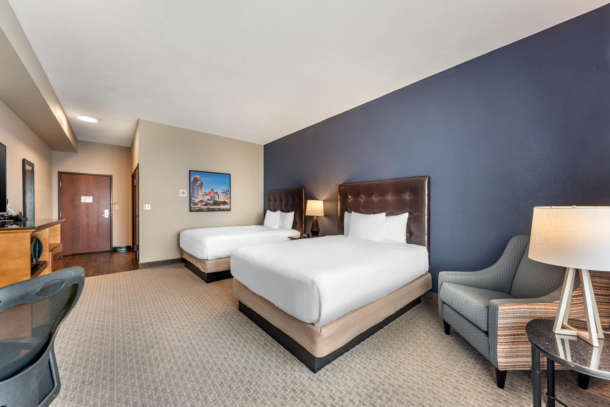Drury Plaza Hotel San Antonio North Stone Oak - 2 Queen Beds Guestroom