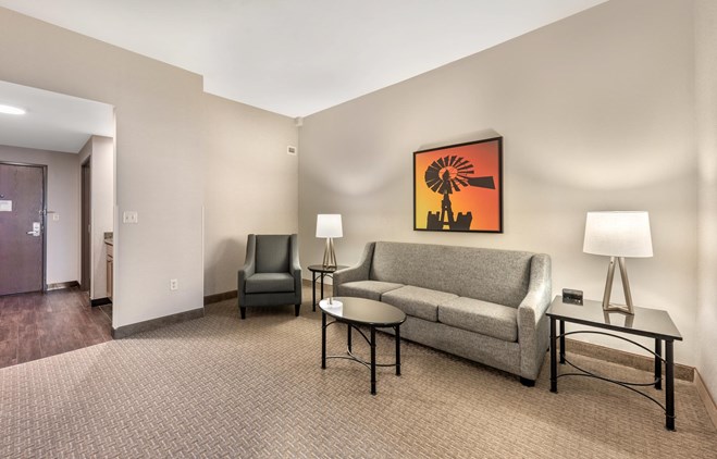 Drury Plaza Hotel San Antonio North Stone Oak - 2 Queen Bed Suite