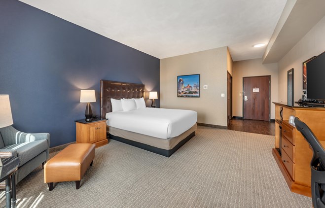 Drury Plaza Hotel San Antonio North Stone Oak - King Guestroom