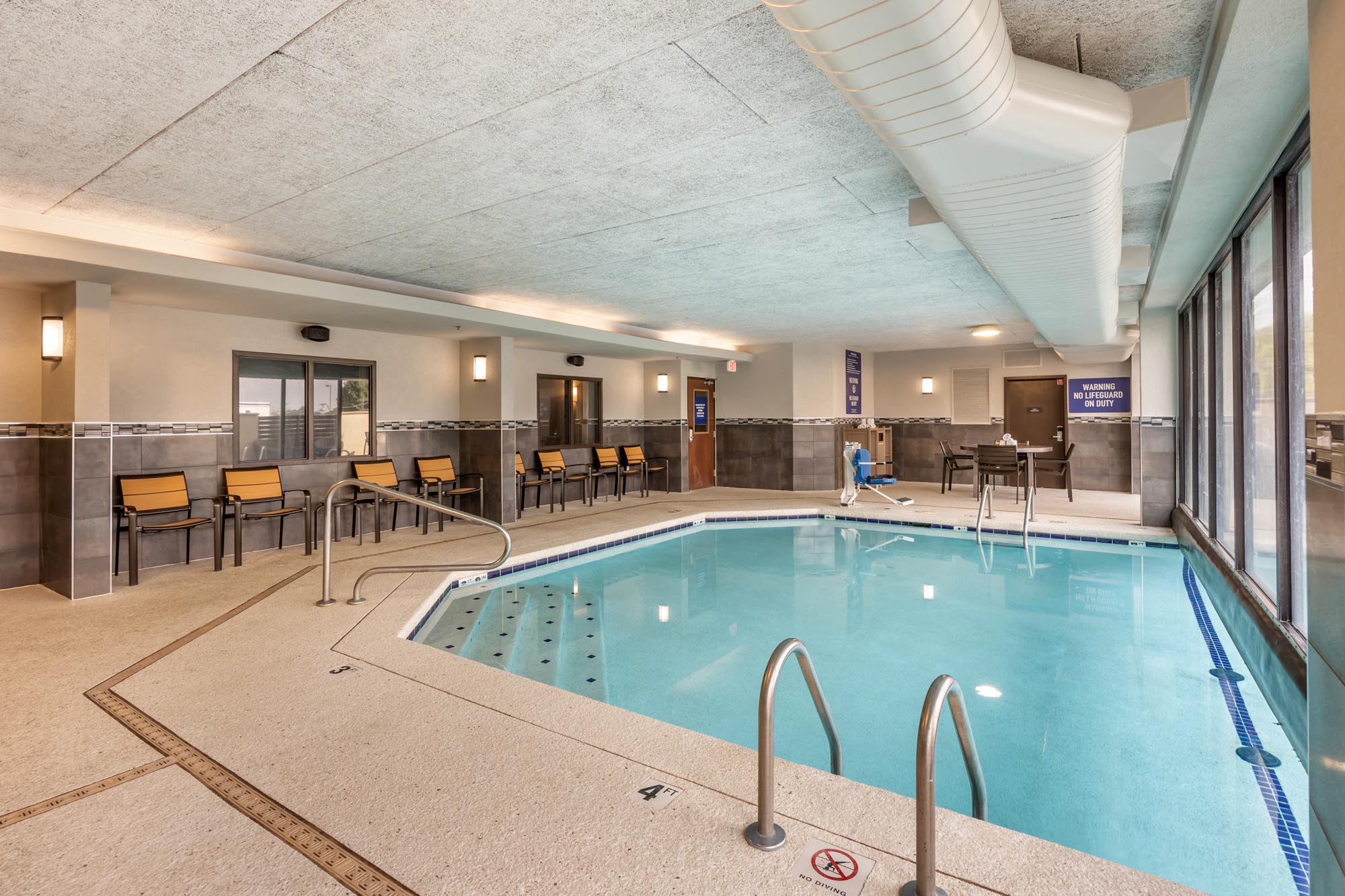 Drury Inn & Suites Springfield, MO - Pool