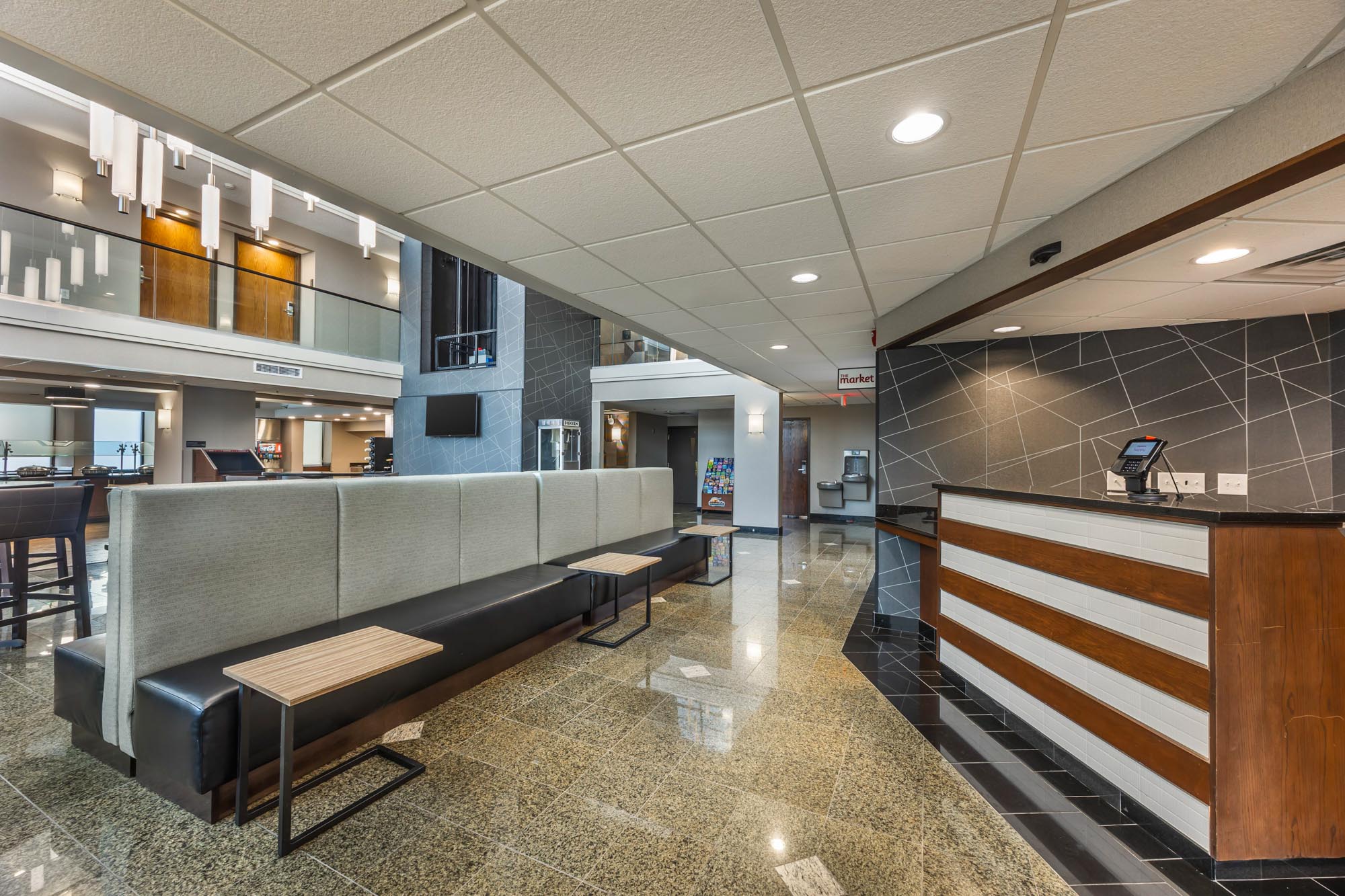 Drury Inn & Suites Springfield, MO - Lobby