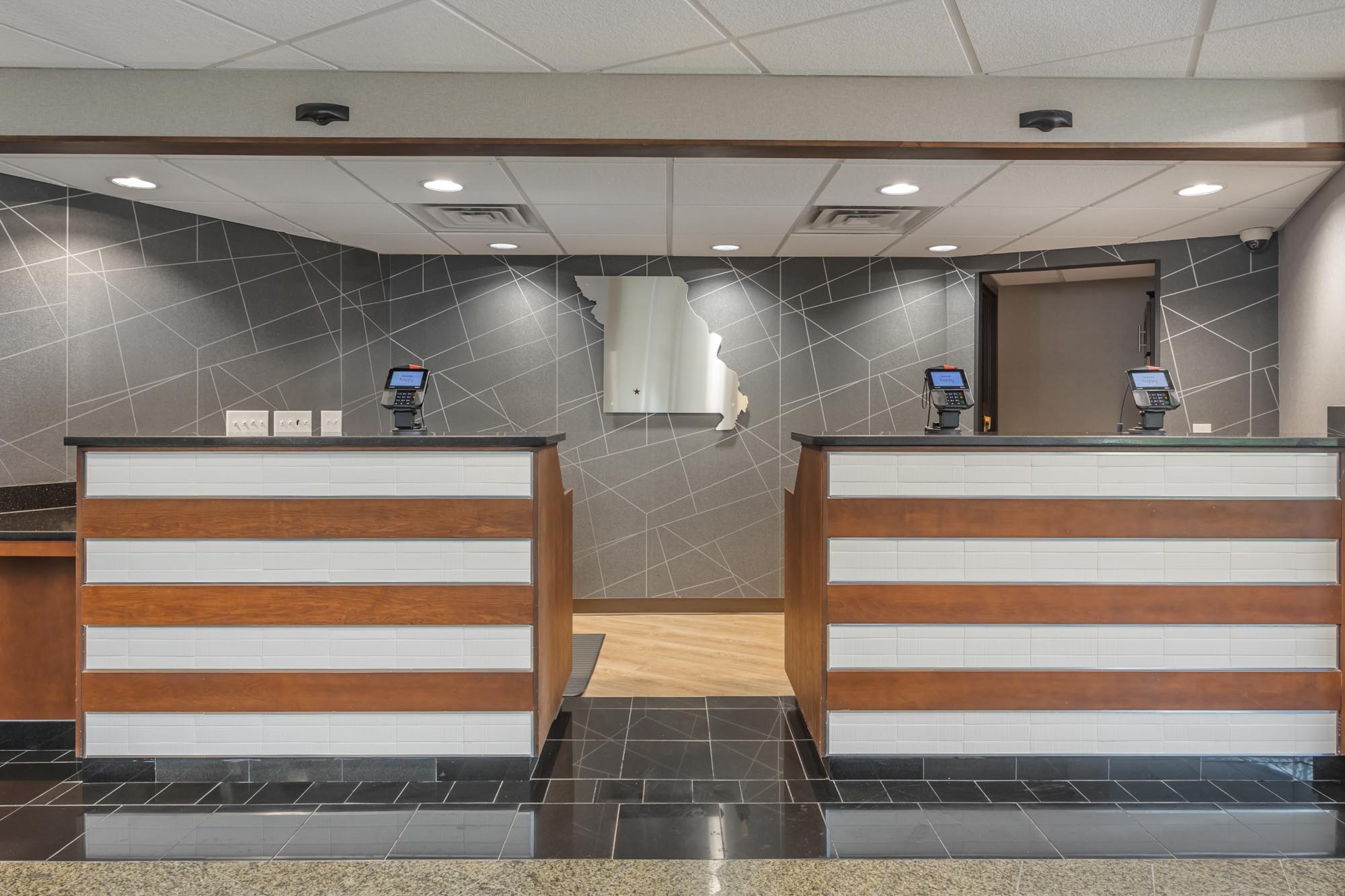 Drury Inn & Suites Springfield, MO - Lobby