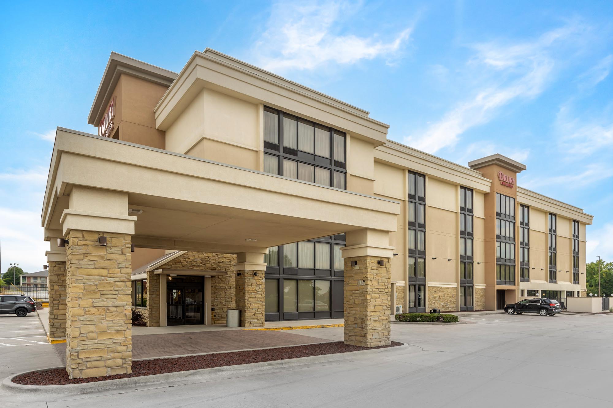 Drury Inn & Suites Springfield, MO - Exterior
