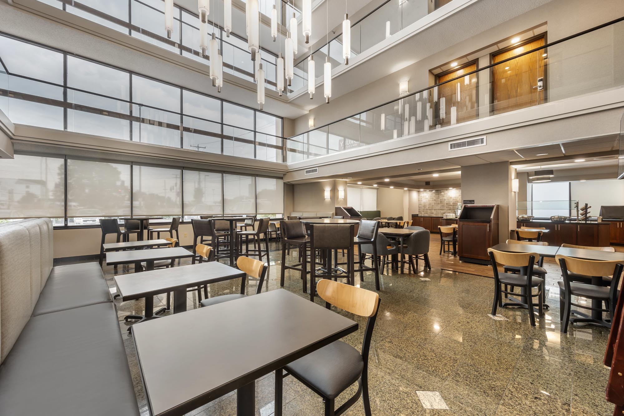 Drury Inn & Suites Springfield, MO - Dining Area
