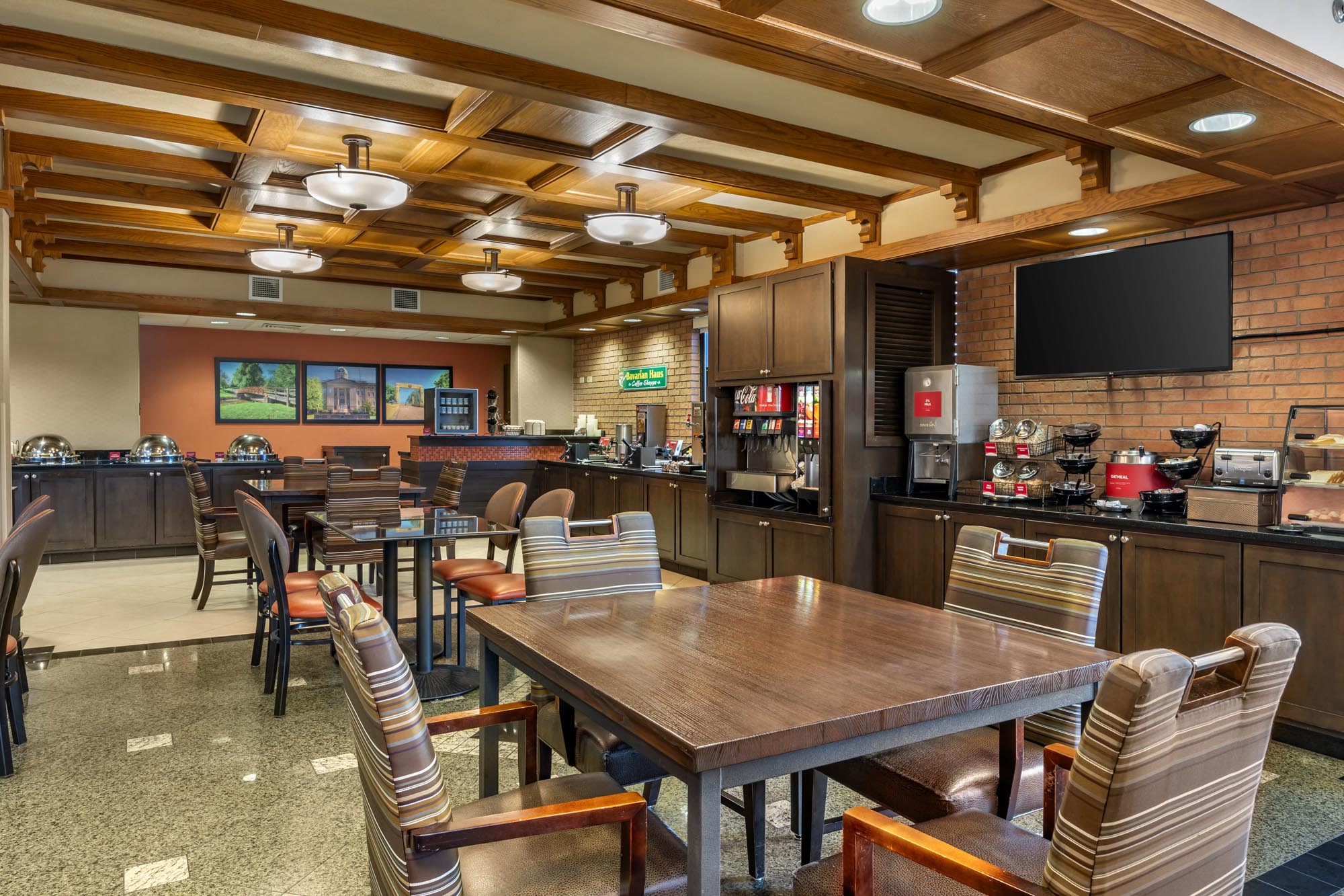 Drury Inn & Suites Jackson Missouri - Dining Area