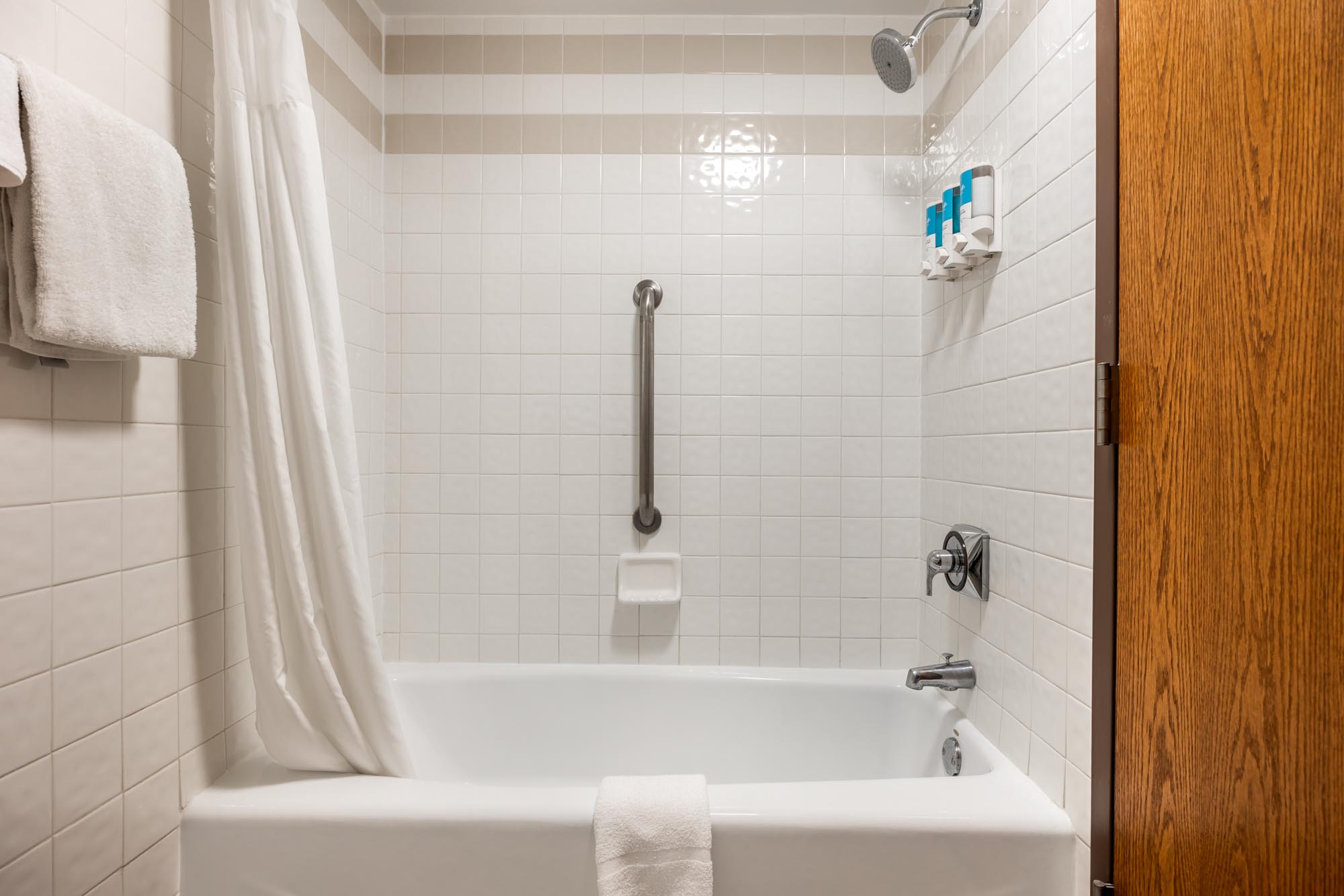 Drury Inn & Suites Jackson Missouri - Bathroom