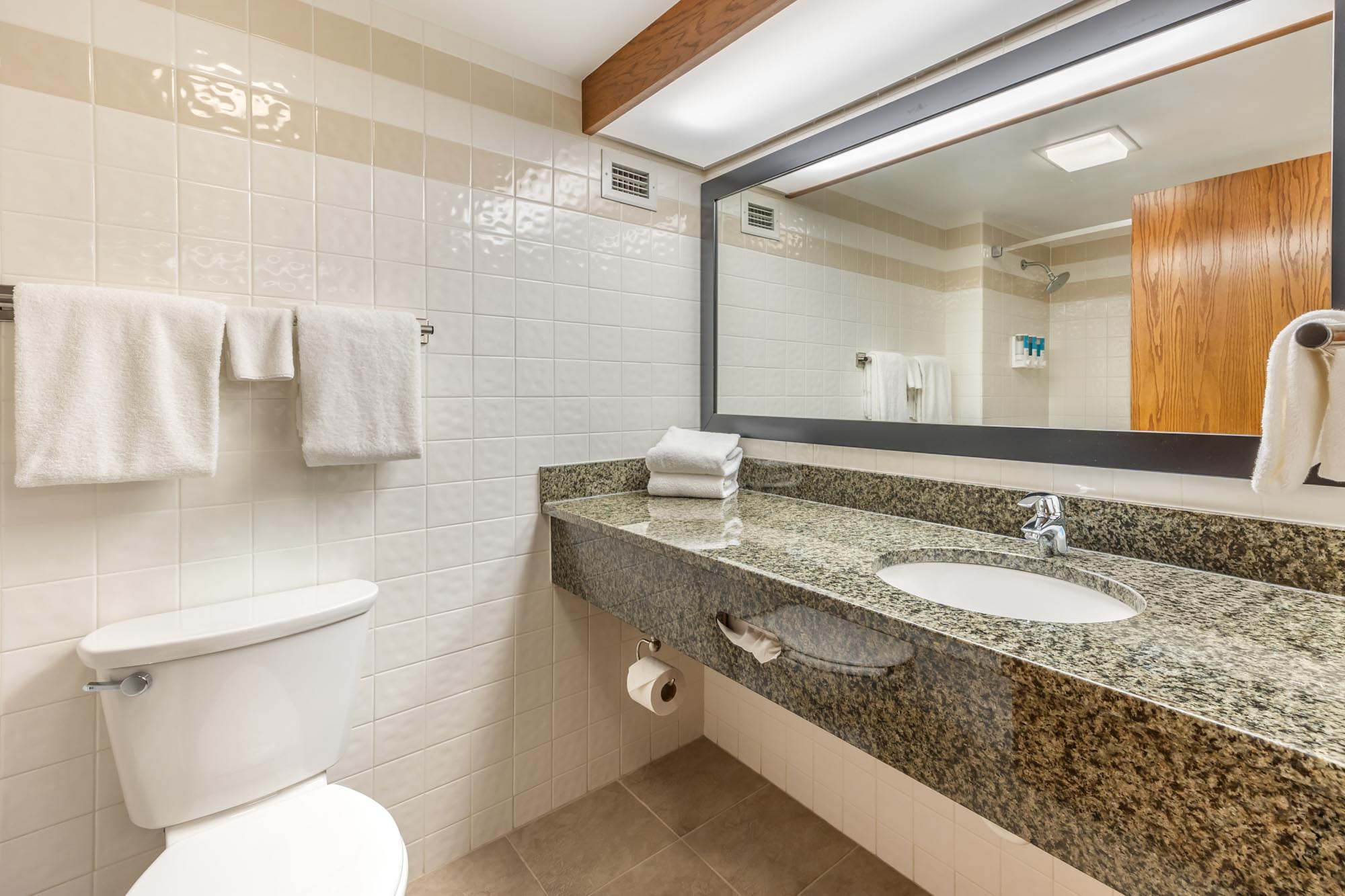 Drury Inn & Suites Jackson Missouri - Bathroom