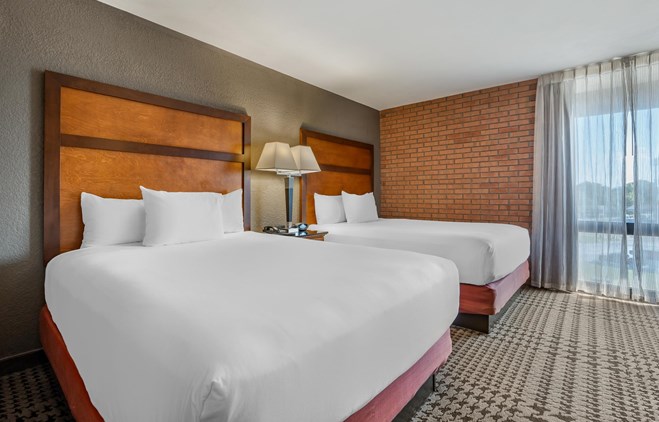 Drury Inn & Suites Jackson Missouri - 2 Queen Bed Suite