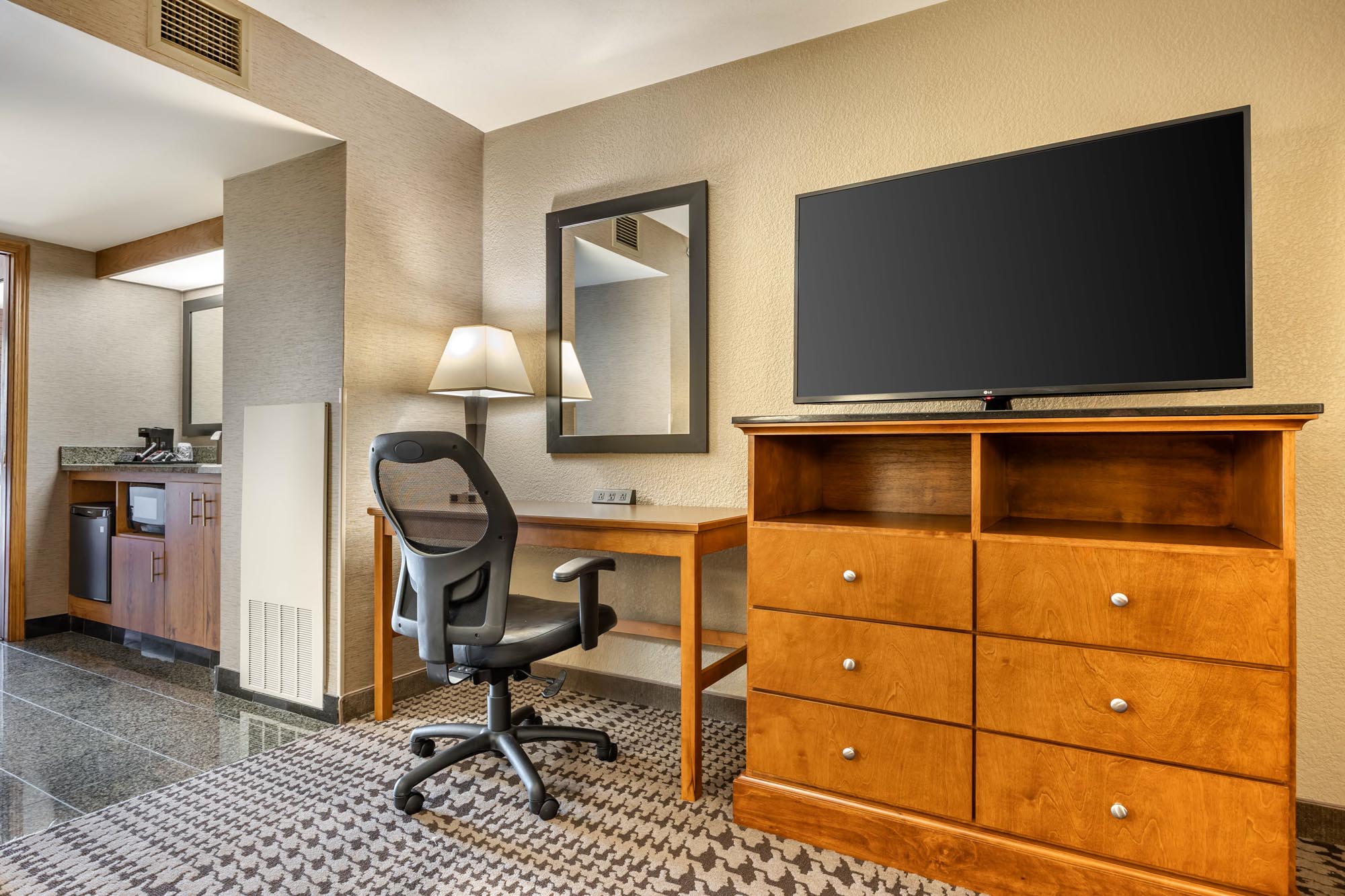 Drury Inn & Suites Jackson Missouri - 2 Queen Bed Suite