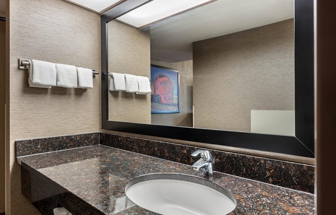 Drury Inn & Suites Jackson Missouri - Bathroom