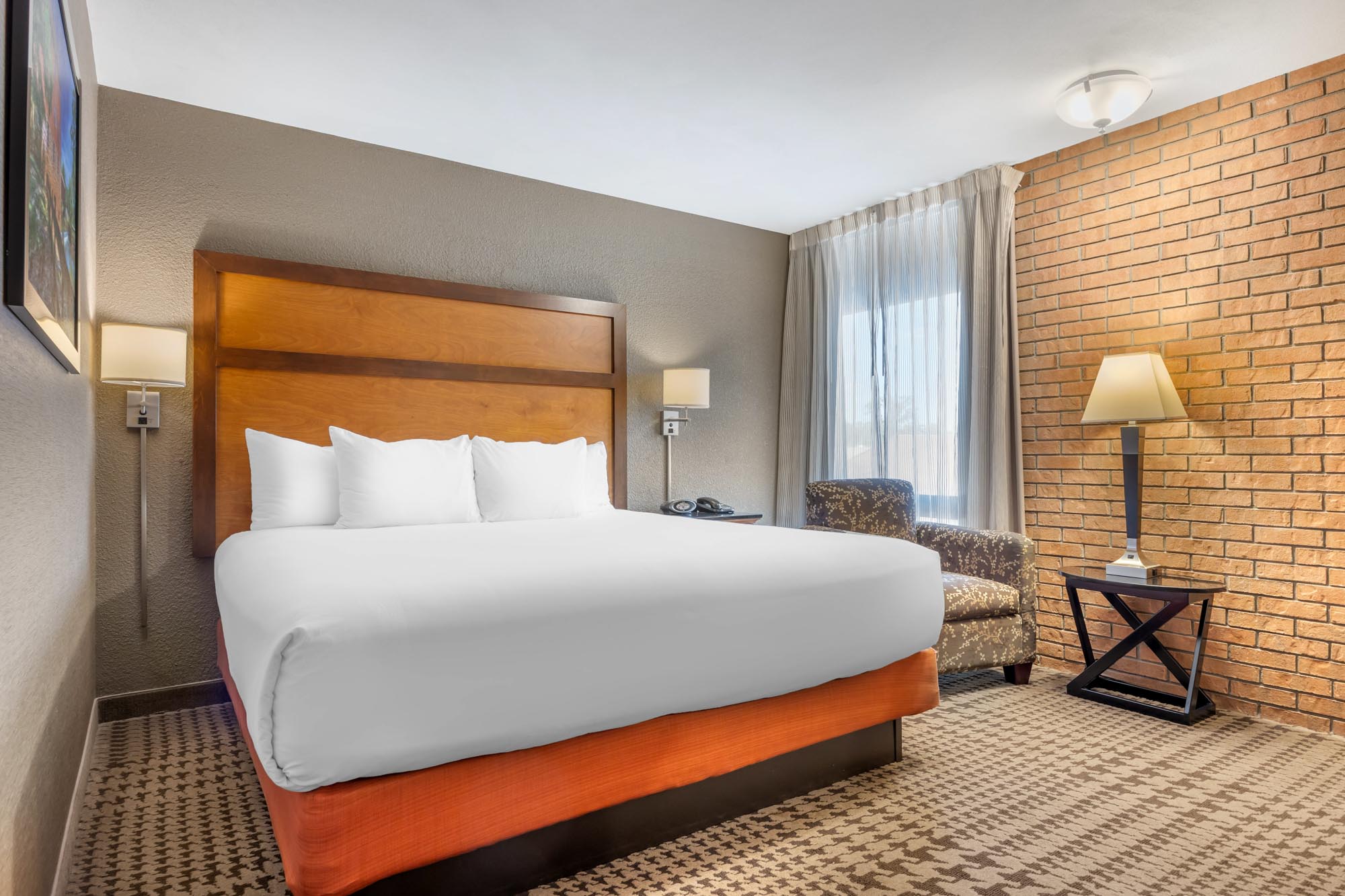 Drury Inn & Suites Jackson Missouri - King Guestroom