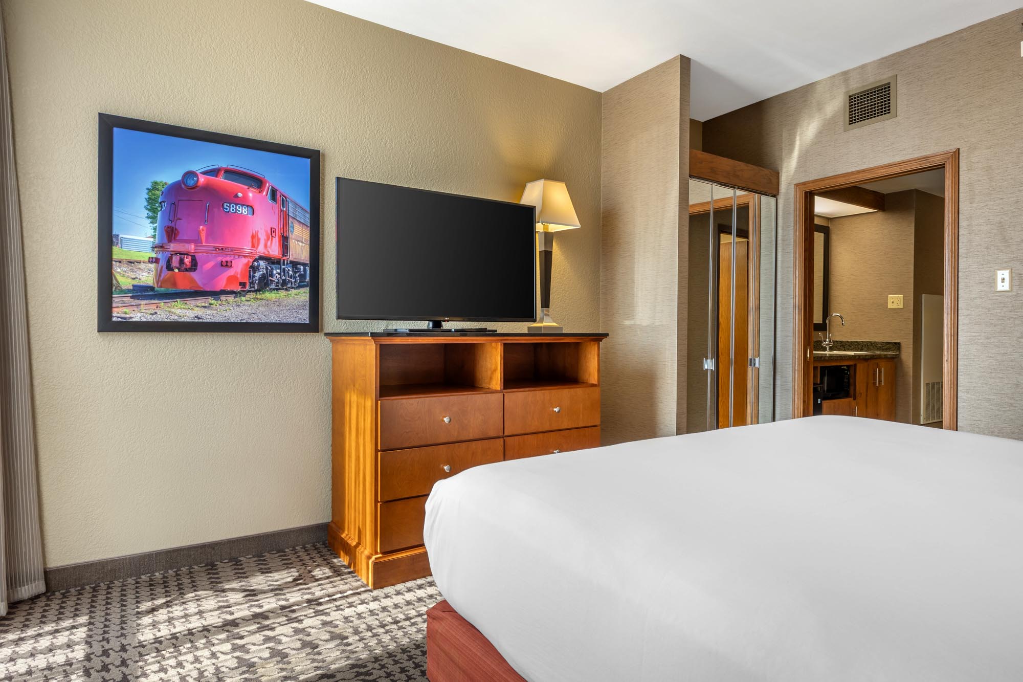 Drury Inn & Suites Jackson Missouri - King Suite