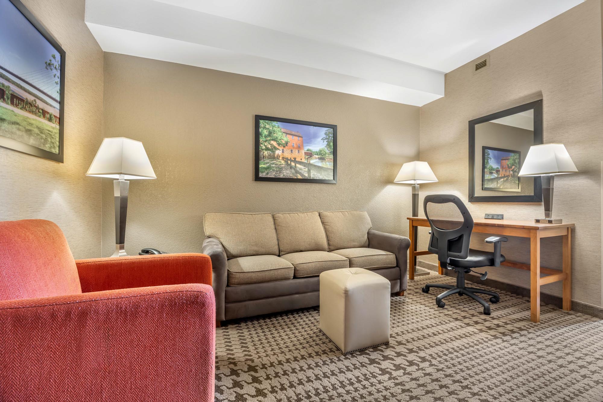 Drury Inn & Suites Jackson Missouri - King Suite