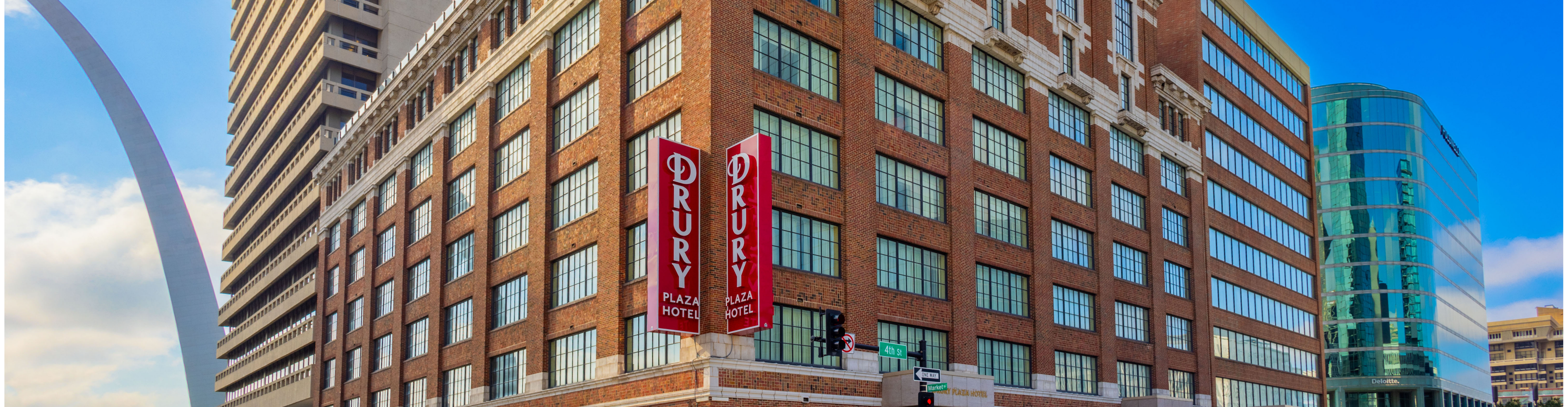 Exterior image of the Drury Plaza Hotel St. Louis at the Arch
