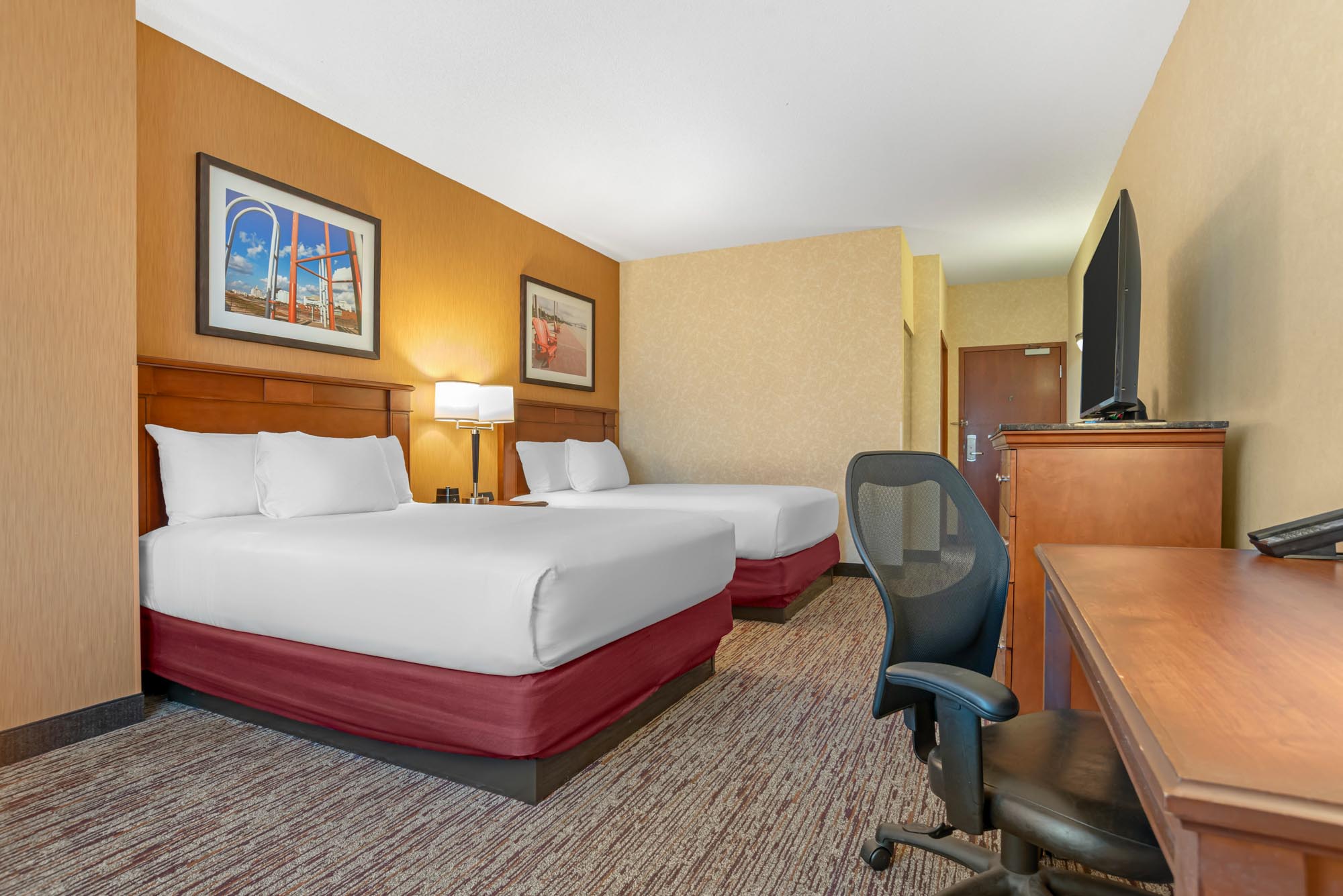 Drury Inn & Suites Baton Rouge - 2 Queen Beds