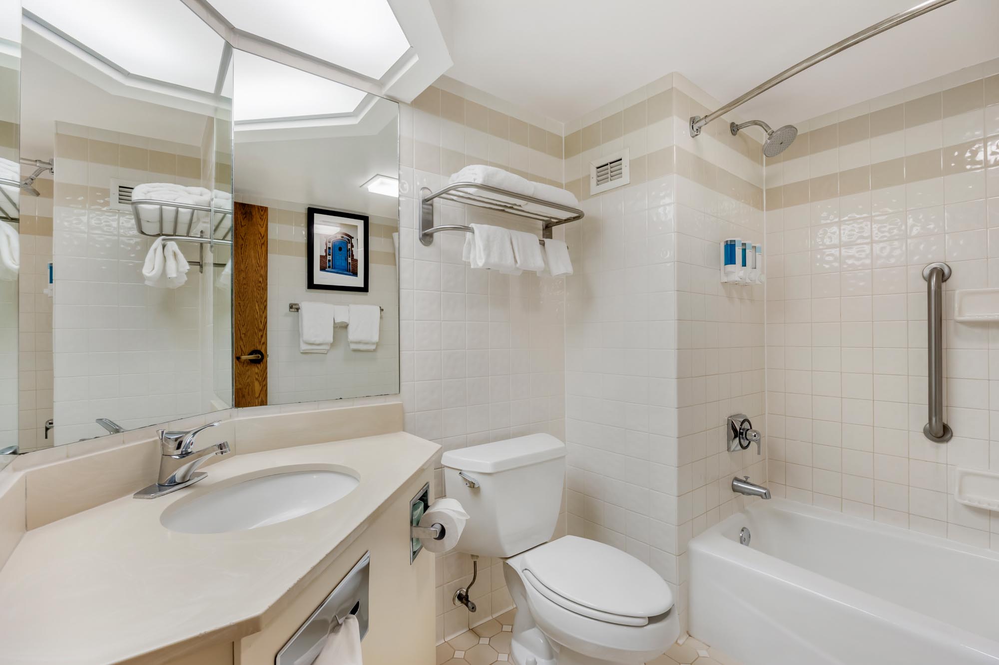 Pear Tree Inn Cape Girardeau West - 2 Queen Beds