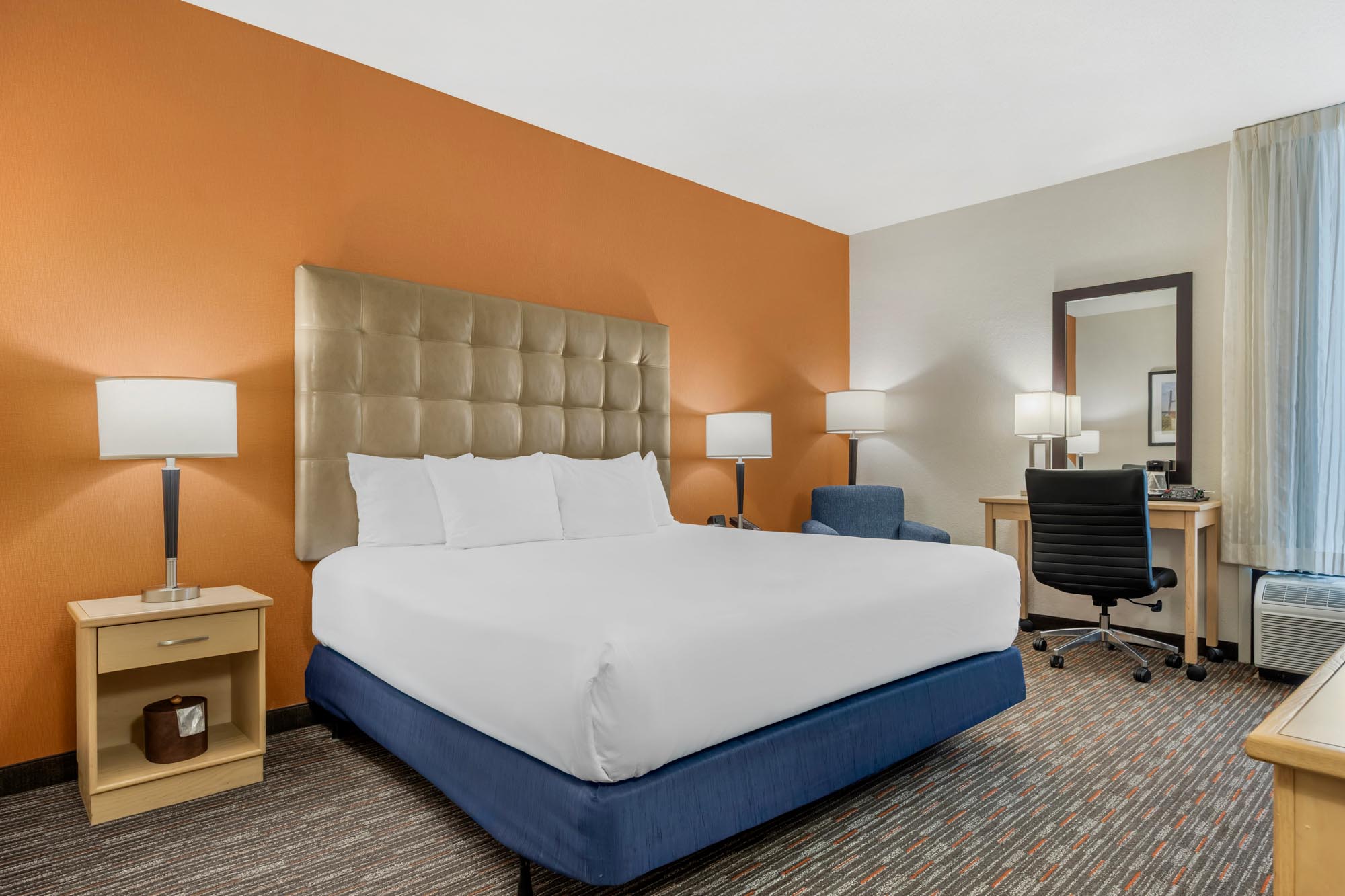 Pear Tree Inn Cape Girardeau West - 1 King Bed