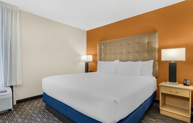 Pear Tree Inn Cape Girardeau West - King Suite