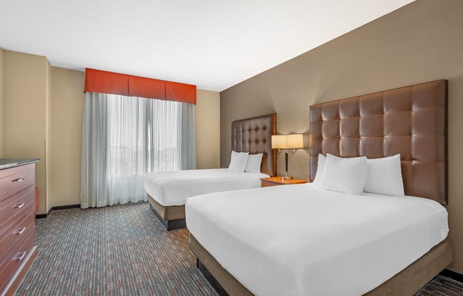 Drury Inn & Suites Fort Myers Airport FGCU - 2 Queen Bed Suite
