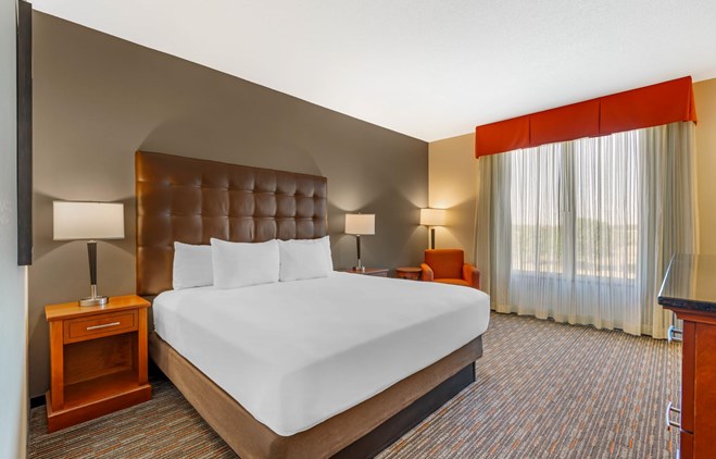 Drury Inn & Suites Fort Myers Airport FGCU - 1 King Bed