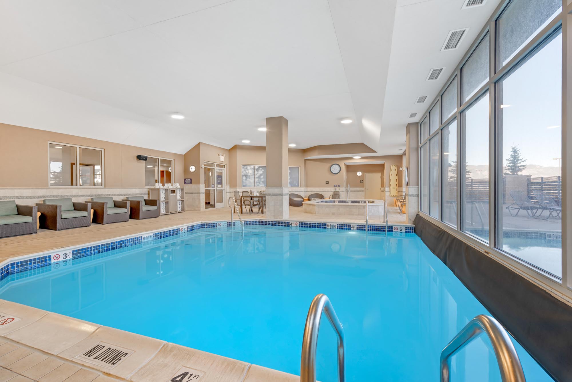 Drury Plaza Hotel Colorado Springs Near the Air Force Academy - Pool