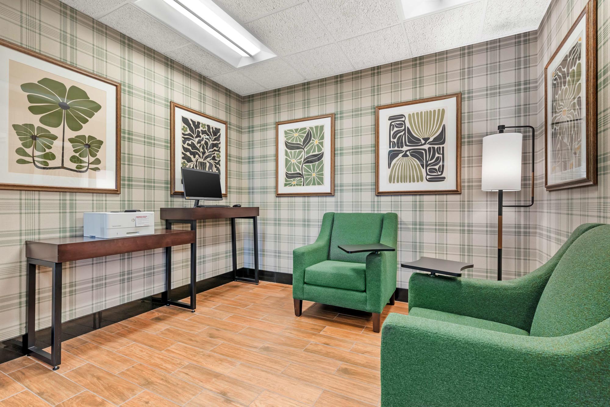 Drury Plaza Hotel Colorado Springs Near the Air Force Academy - Business Center