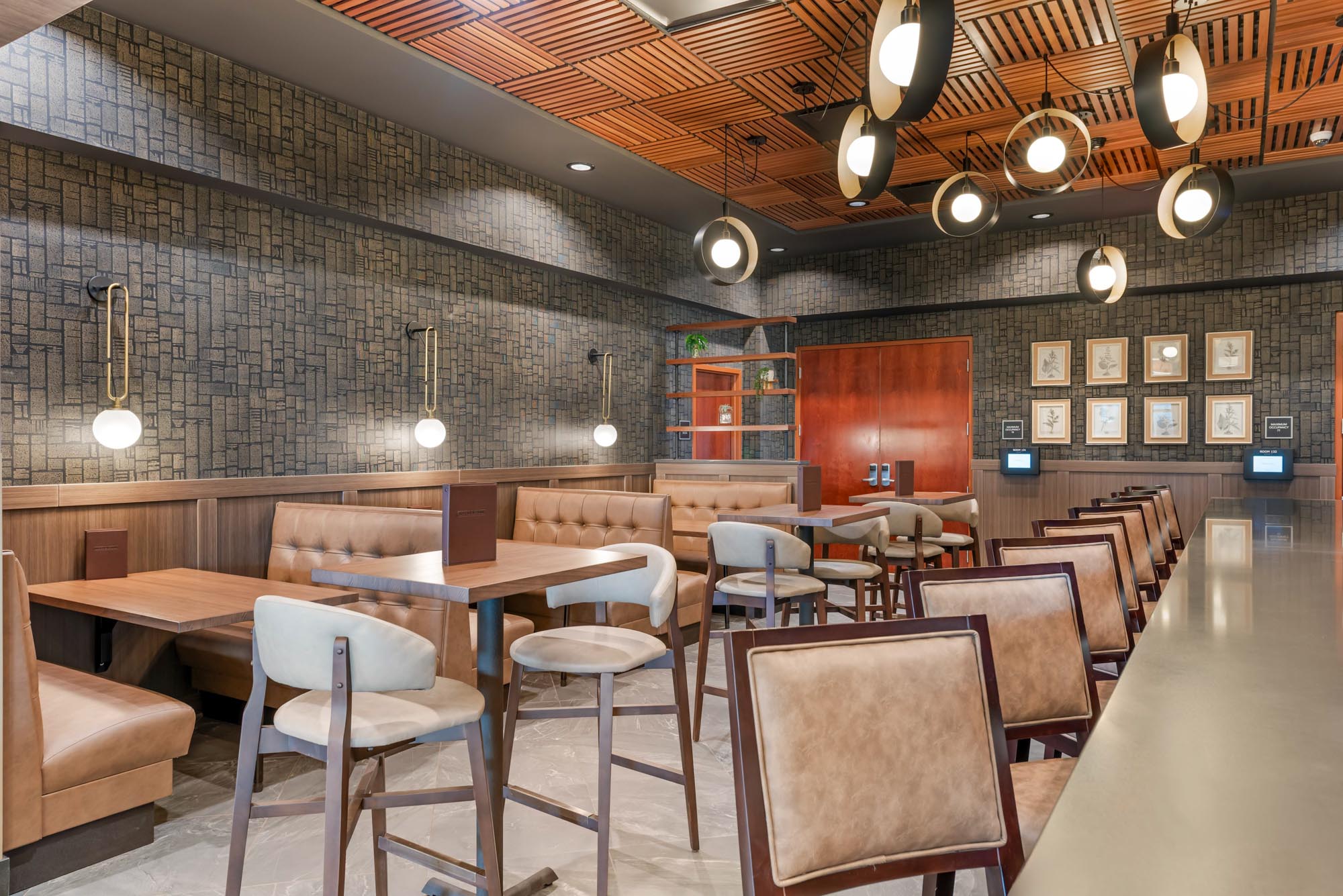 Drury Plaza Hotel Colorado Springs Near the Air Force Academy - Kitchen + Bar