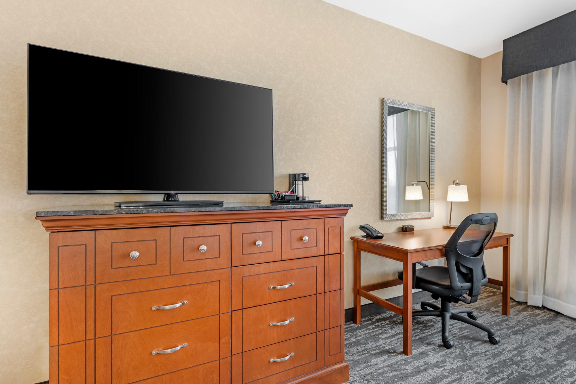 Drury Plaza Hotel Colorado Springs Near the Air Force Academy - 2 Queen Beds