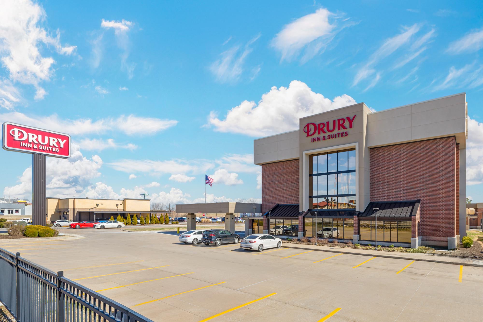 Drury Inn & Suites Joplin - Exterior