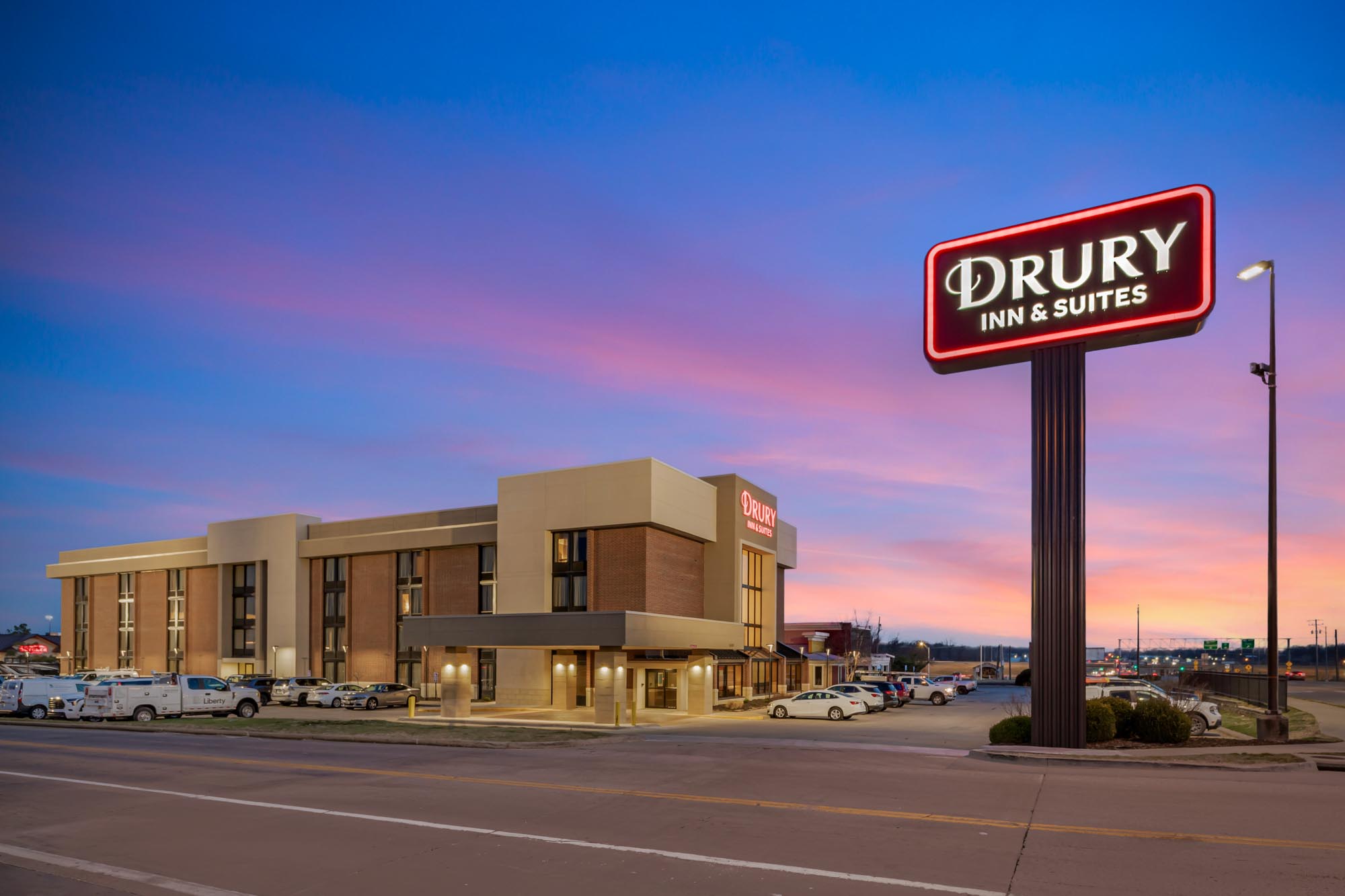Drury Inn & Suites Joplin - Exterior