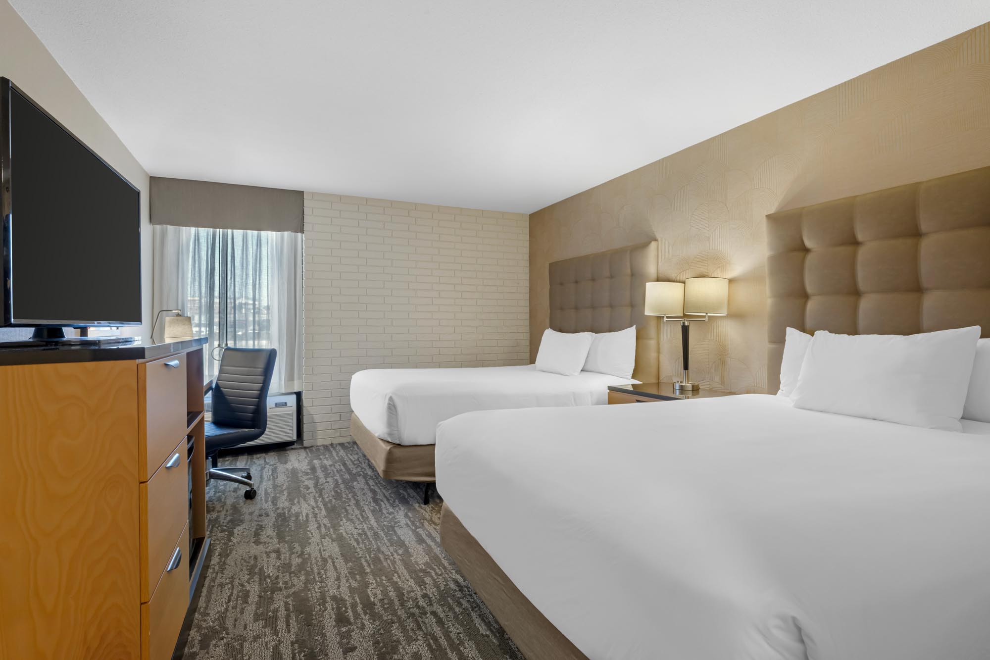 Drury Inn & Suites Joplin - 2 Queen Beds