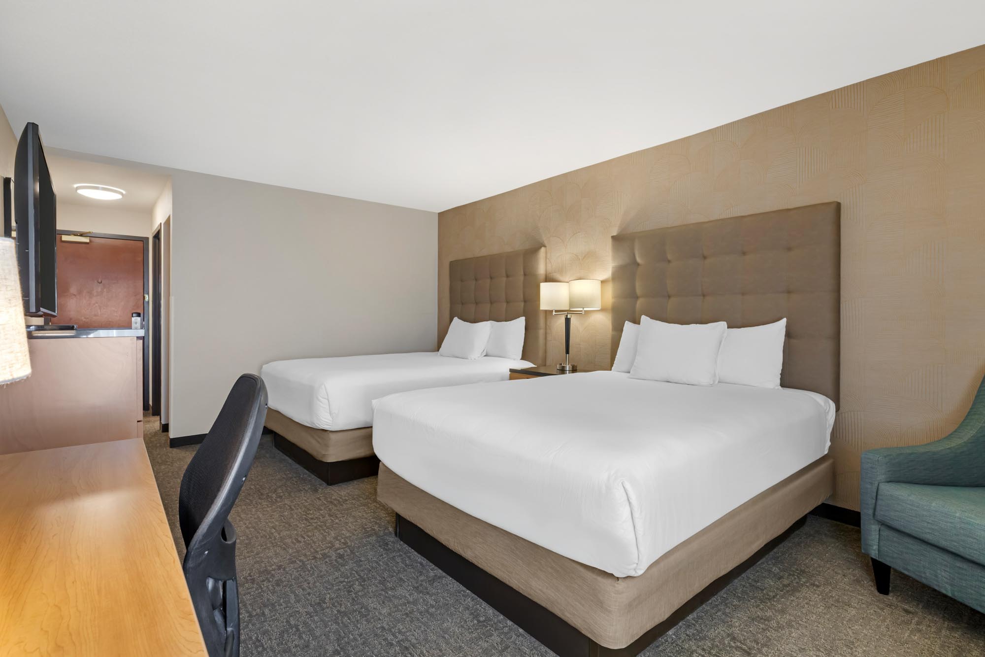 Drury Inn & Suites Joplin - 2 Queen Beds