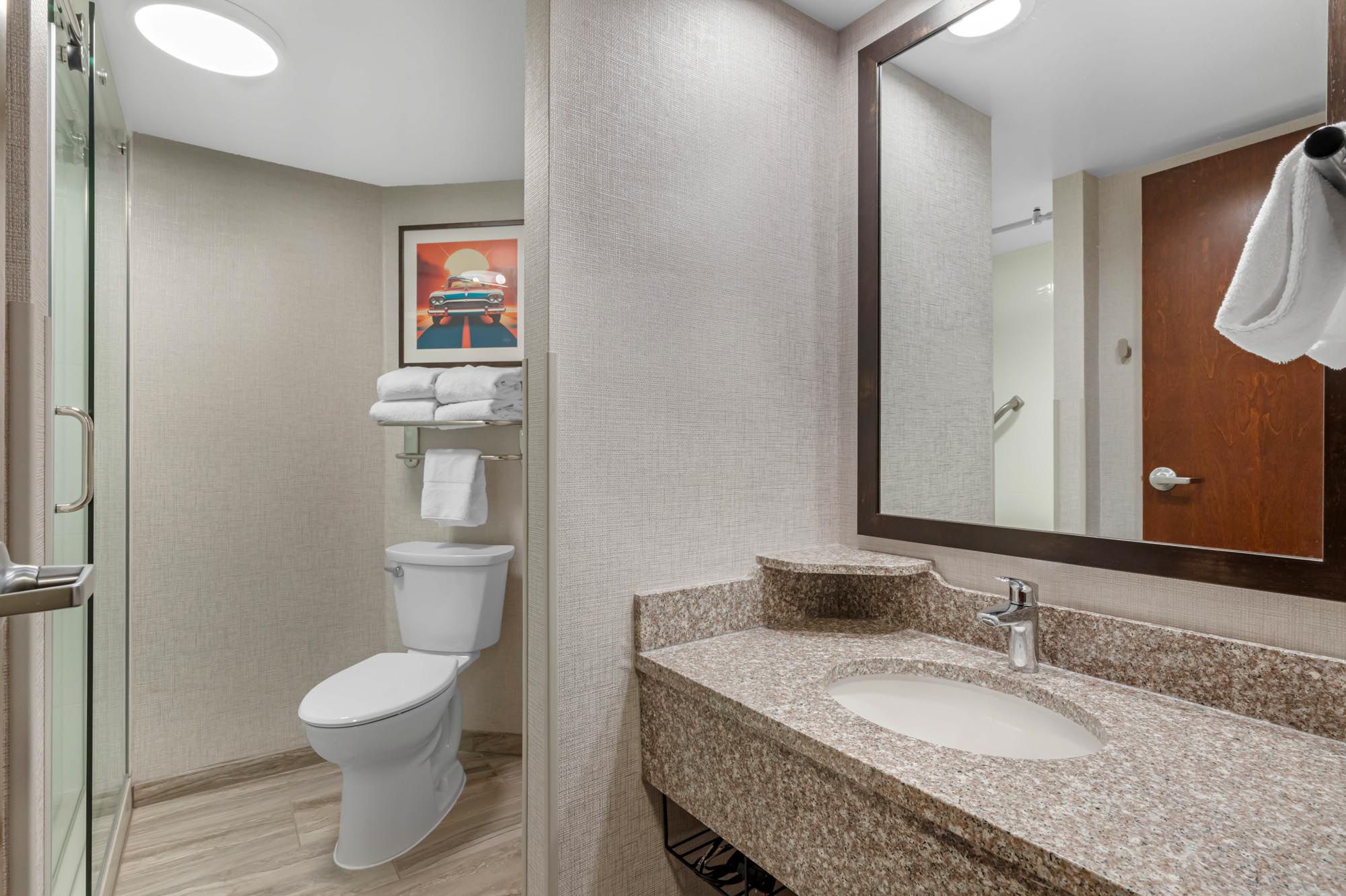 Drury Inn & Suites Joplin - Bath