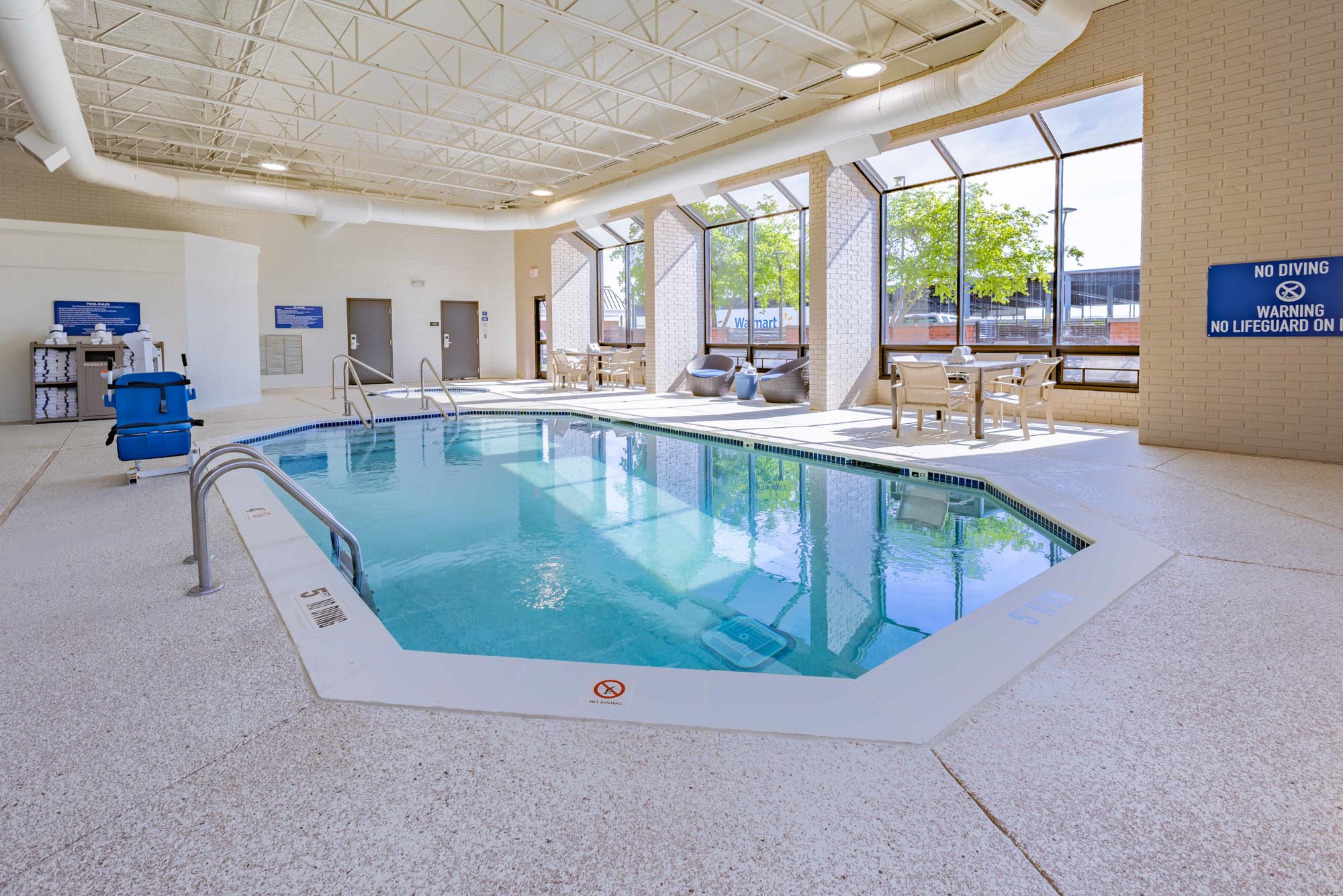 Drury Inn & Suites St. Louis Airport - Pool