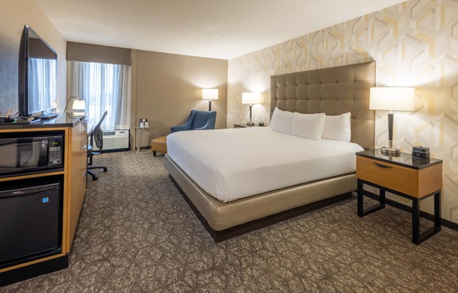 Drury Inn & Suites St. Louis Airport -  1 King Bed Room