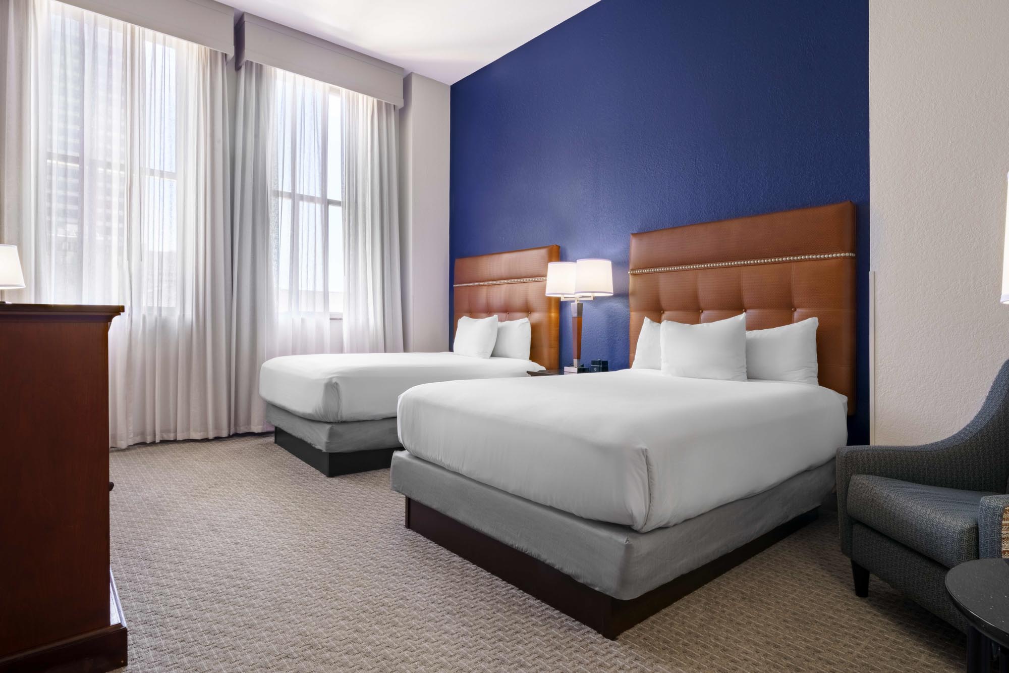 Drury Plaza Hotel New Orleans - 2 Queen Bed Guest Room