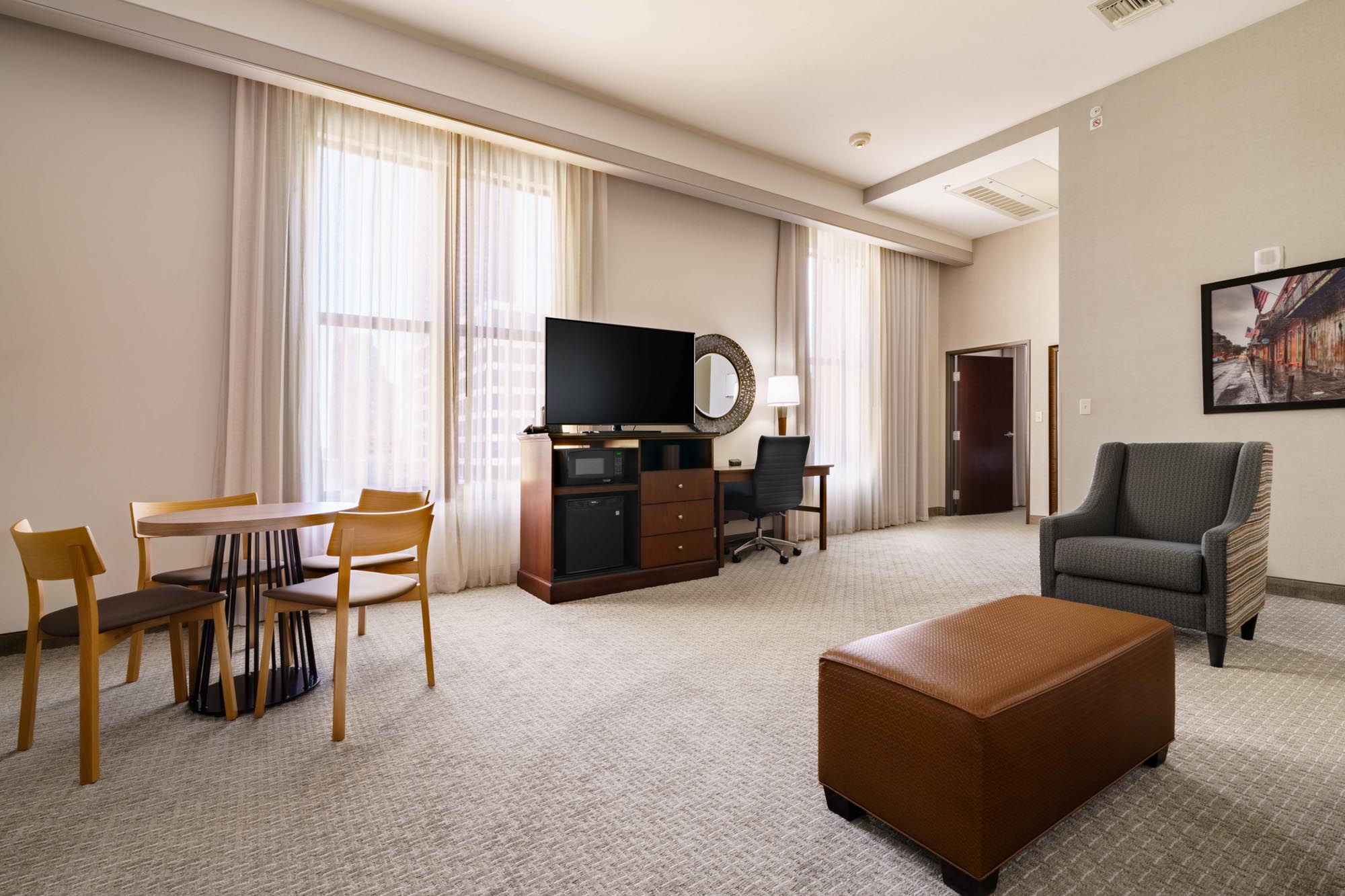 Drury Plaza Hotel New Orleans - 2 Queen Bed Suite Oversized
